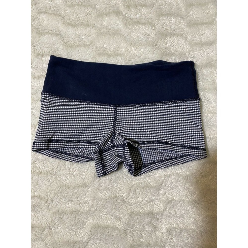 Lululemon Fits Small Athletic Running Blue  White Shorts Womens Floral